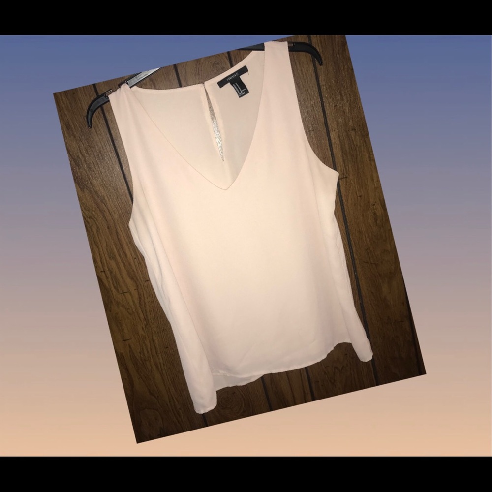 Cute blouse!